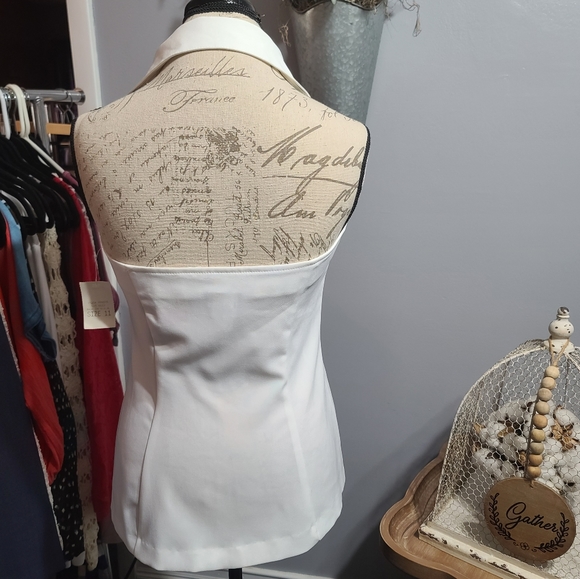 NWT Odds & Evens SZ 11 White Halter Top One Button - Picture 2 of 3